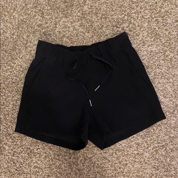 Lululemon on the fly shorts - Picture 1 of 3